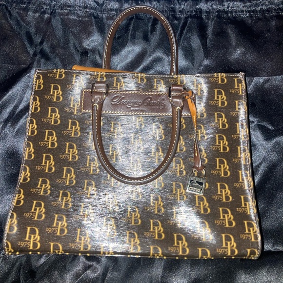 Dooney & Bourke Handbags - Dooney & Bourke Brown and Gold Signature Tote